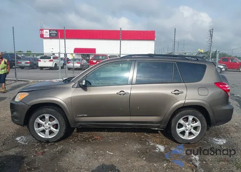 2011 Toyota Rav4 Limited z USA, uszkodzony, nr VIN 2T3DF4DV6BW086698
